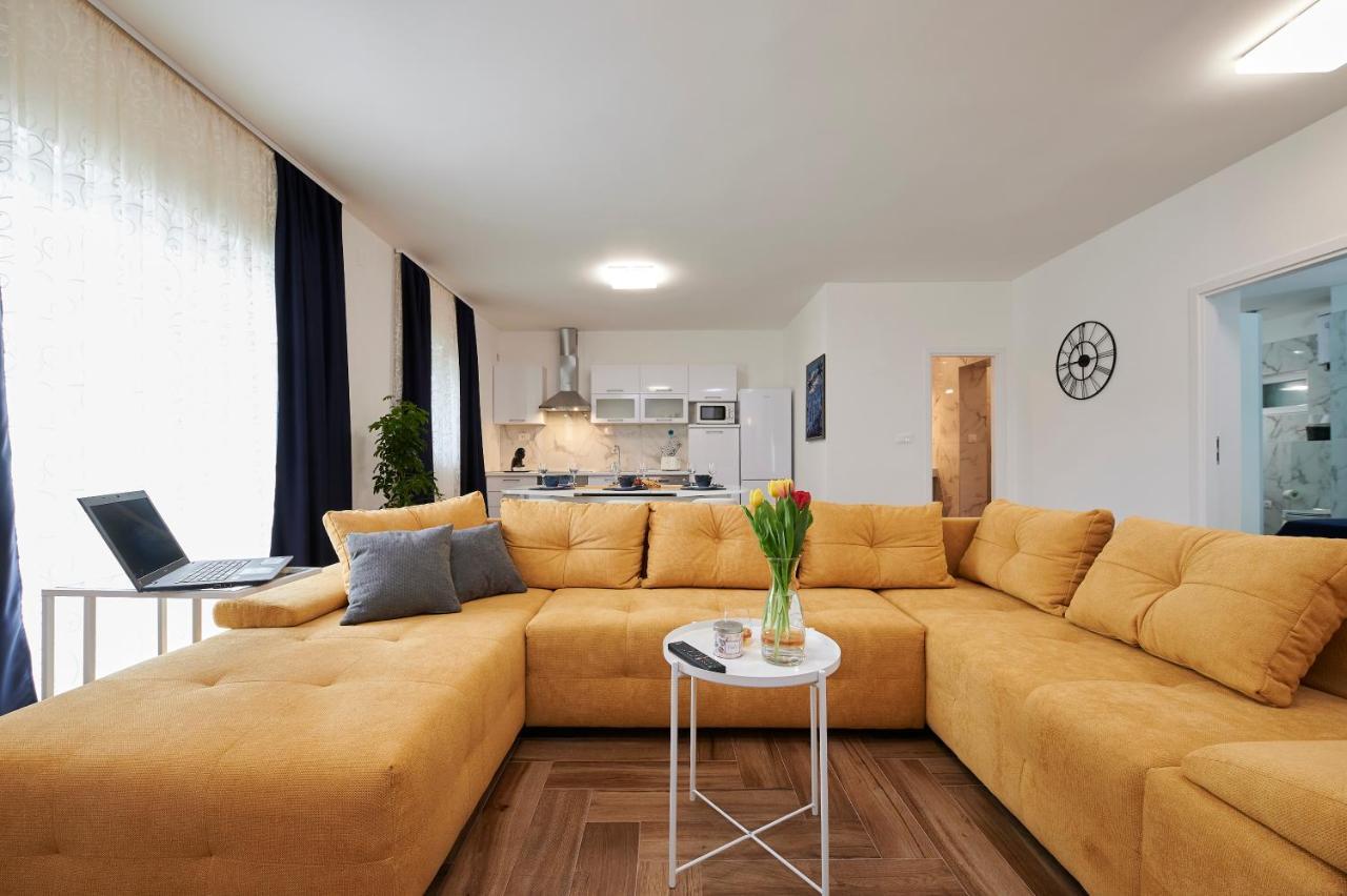 New 4* Apartman Zoa In Трогир Екстериор снимка